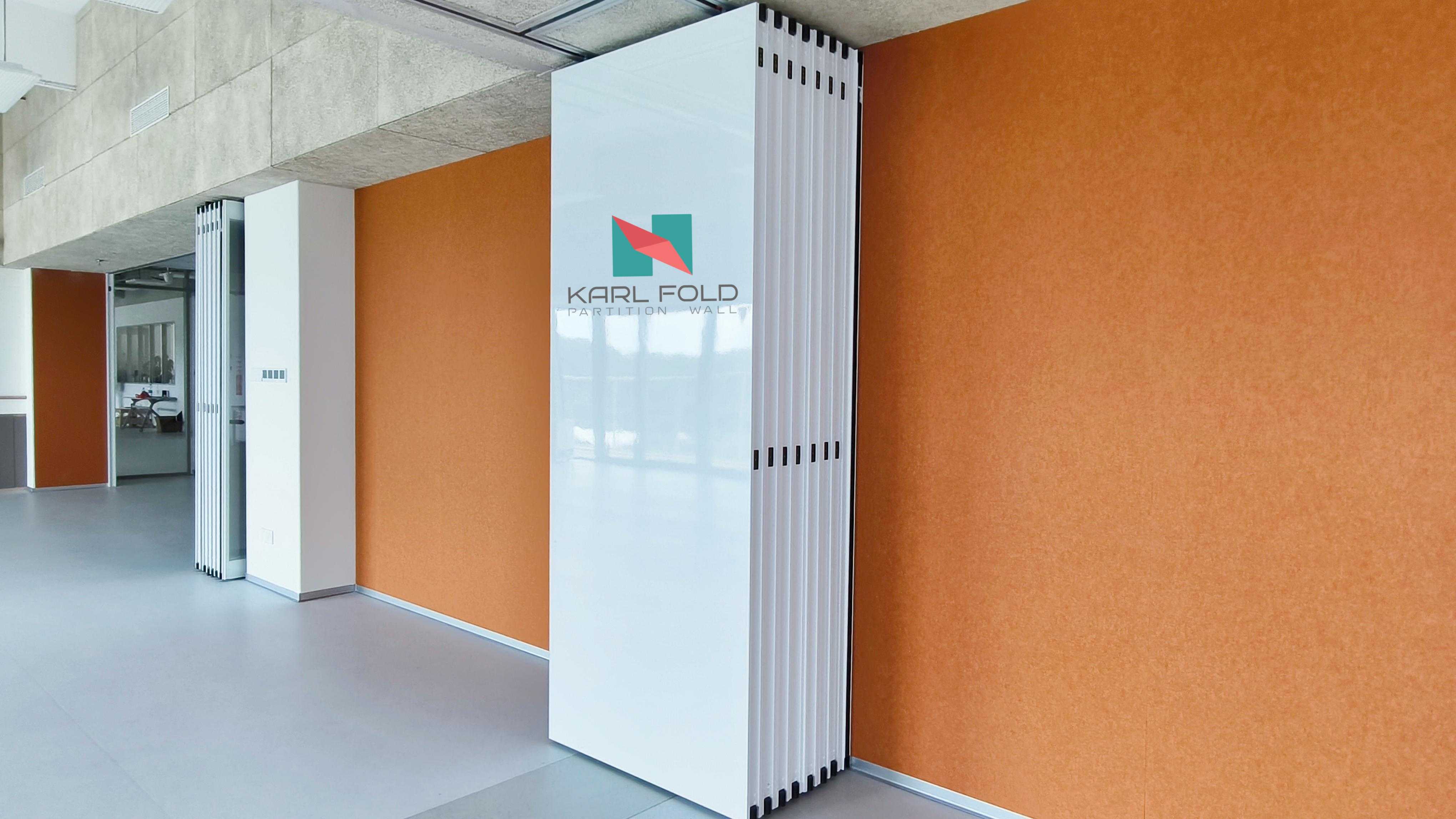 Classroom Semi-automatic Operable Partitions