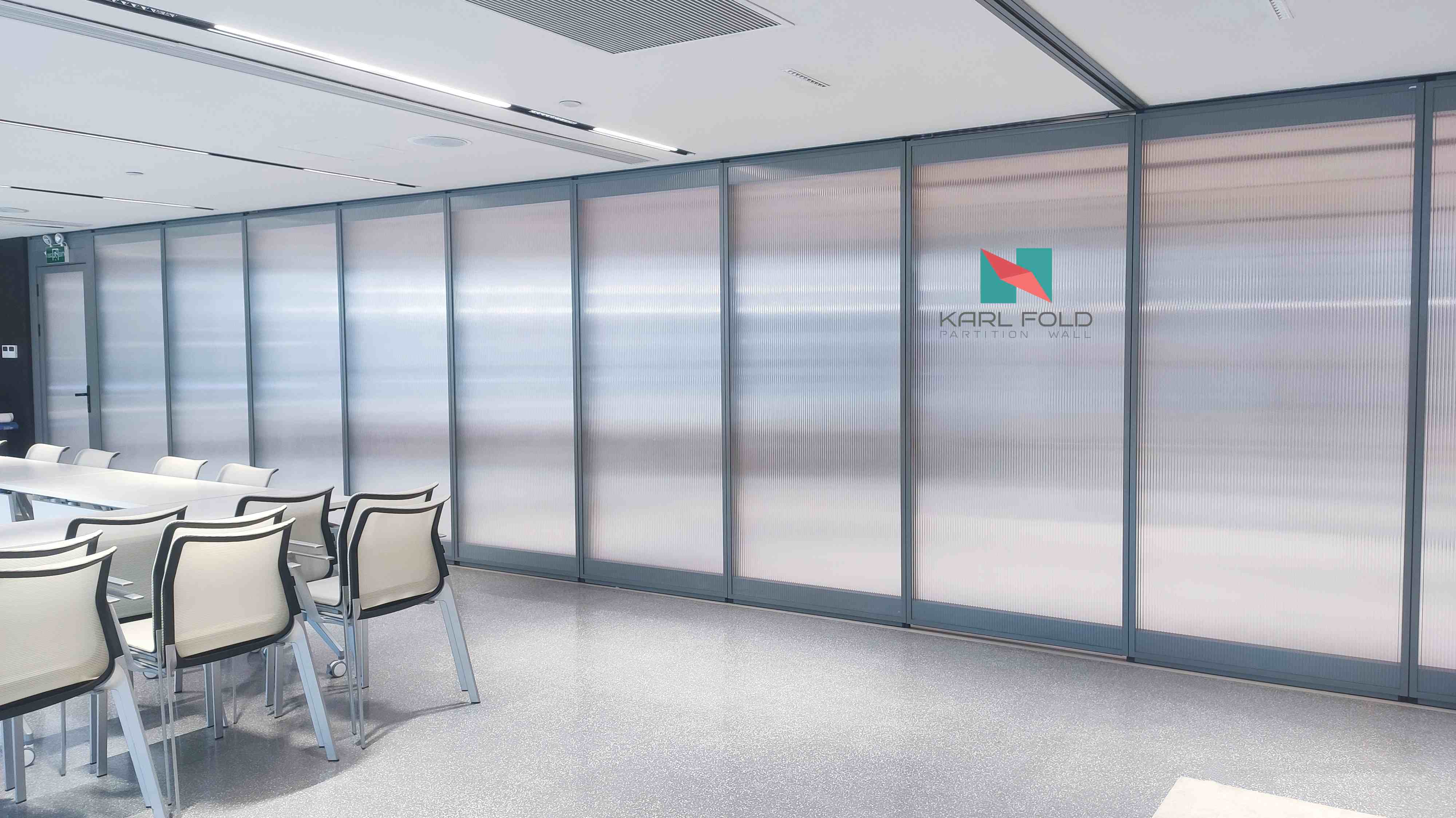 Semi-Automatic Glass Partitions at SAIC Audi 4S Dealerships