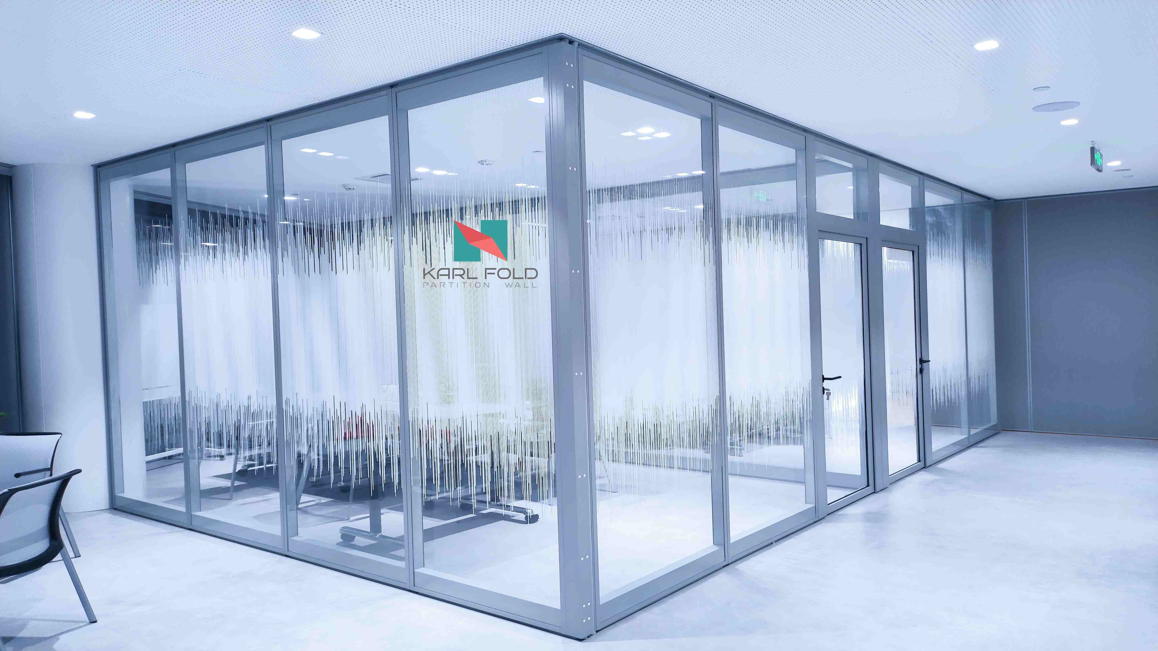 Semi-Automatic Movable Glass Partitions at Shanghai Tower