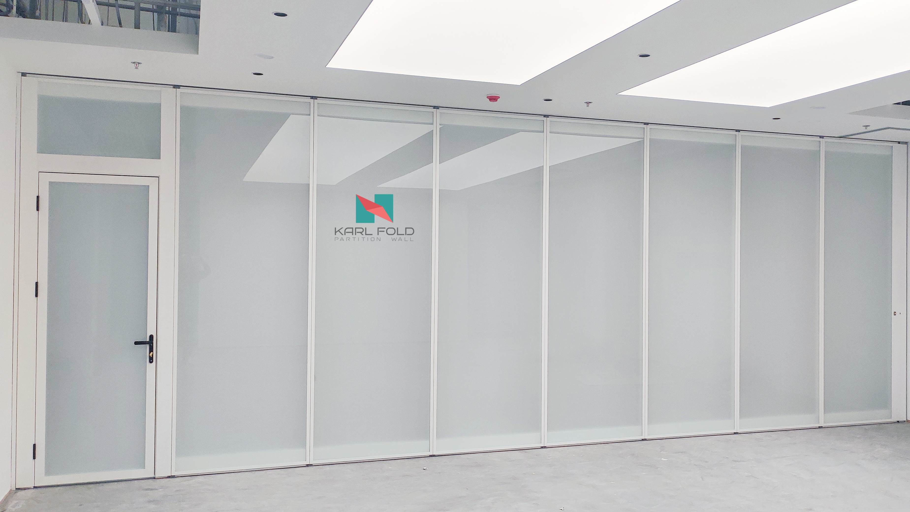Semi-automatic Operable Partition Walls